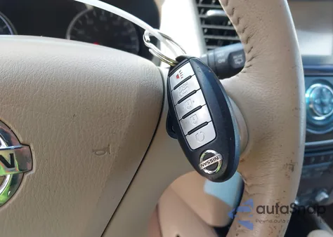 2014 Nissan Pathfinder Platinum из США, поврежденный, VIN 5N1AR2MN4EC703744